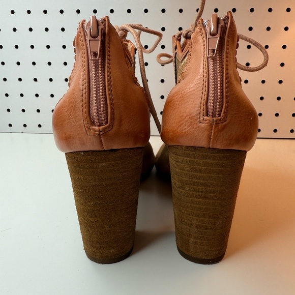 Not Rated Women's Fleura Dress Pump Floral Embroidered Heels Boho Summer Size 8 - Picture 3 of 16